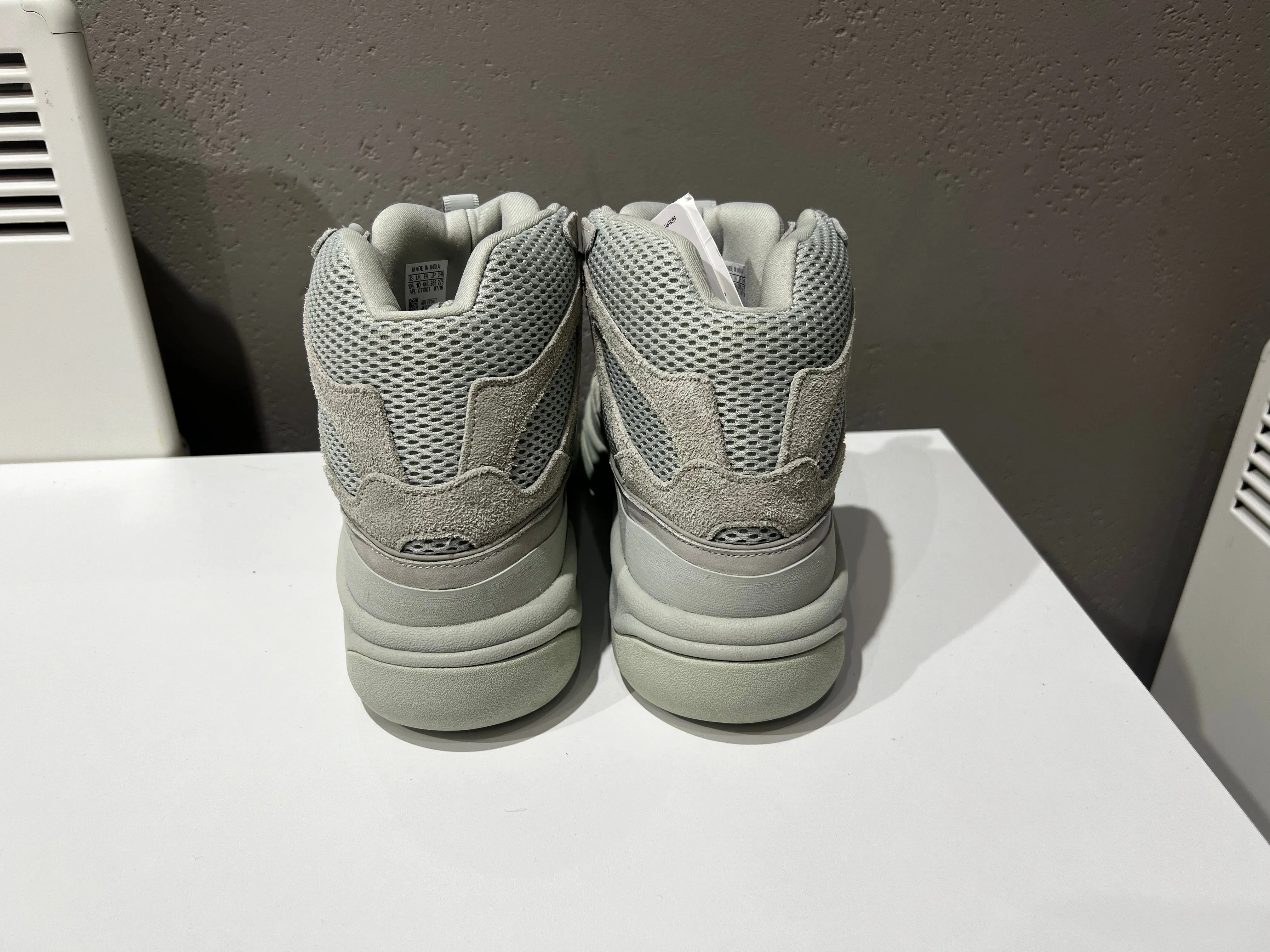 adidas Yeezy Desert Boot Salt (no box)