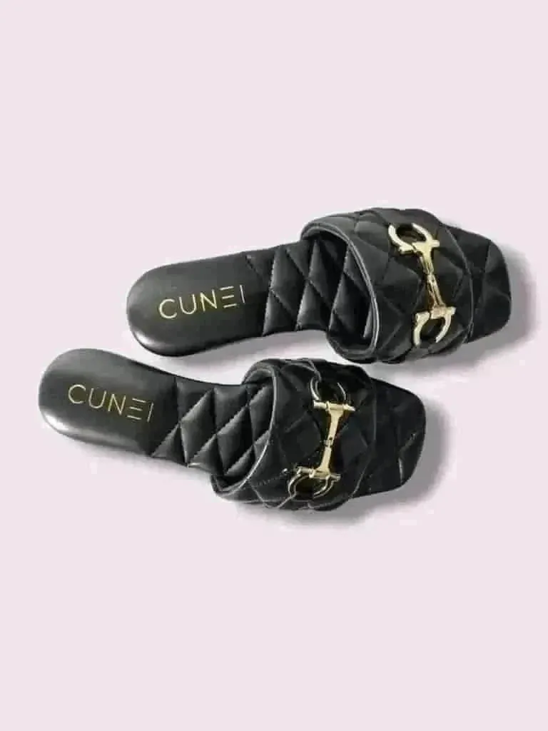 Black Quilt Flats