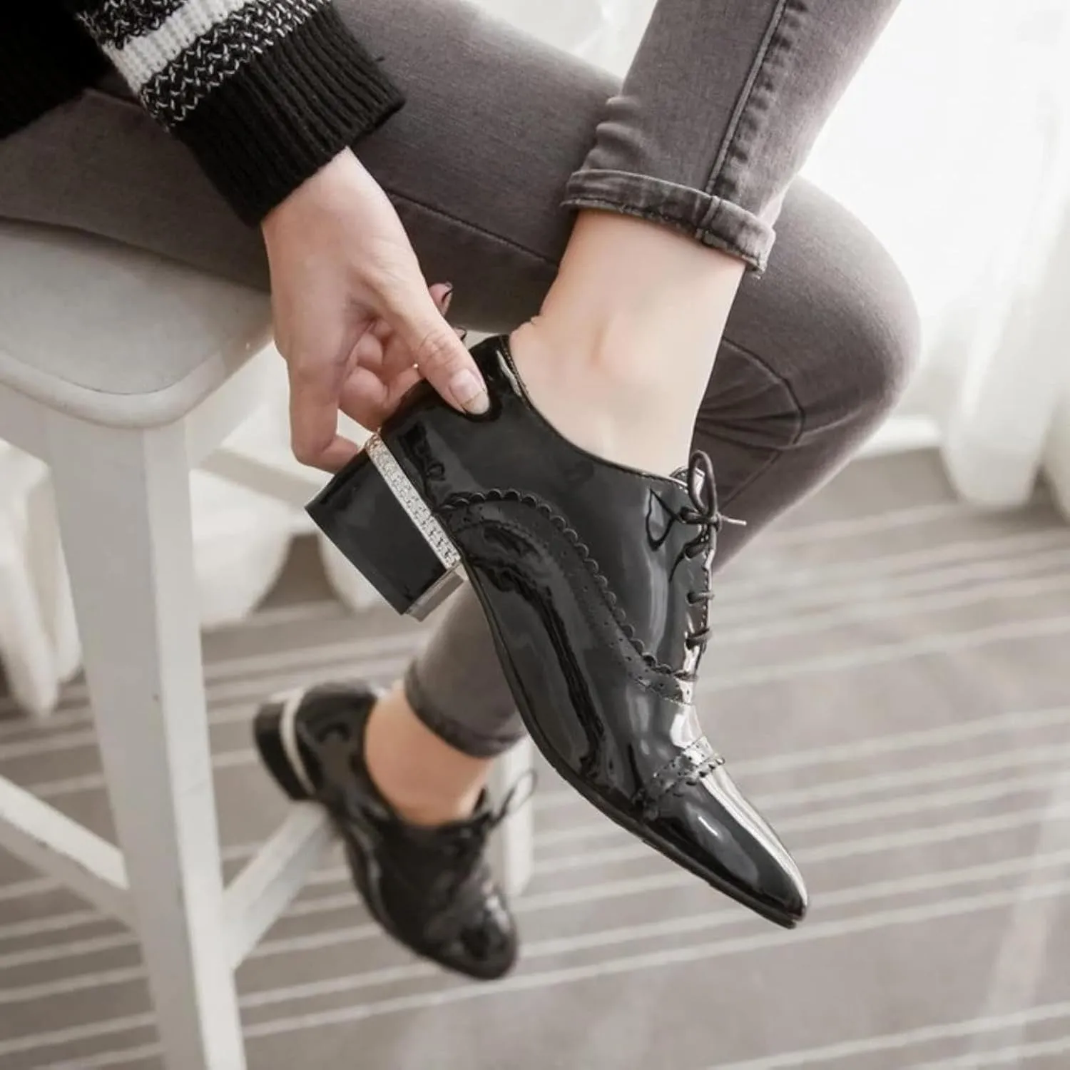 Brogue Women's High Heels Patent Leather Lace Oxford Shoes Comfortable High Heels Women's Party Dress Shoes