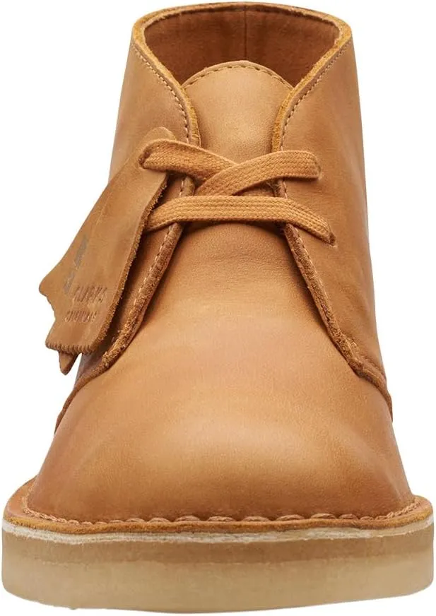 Clarks Women's Desert Boot. Chukka