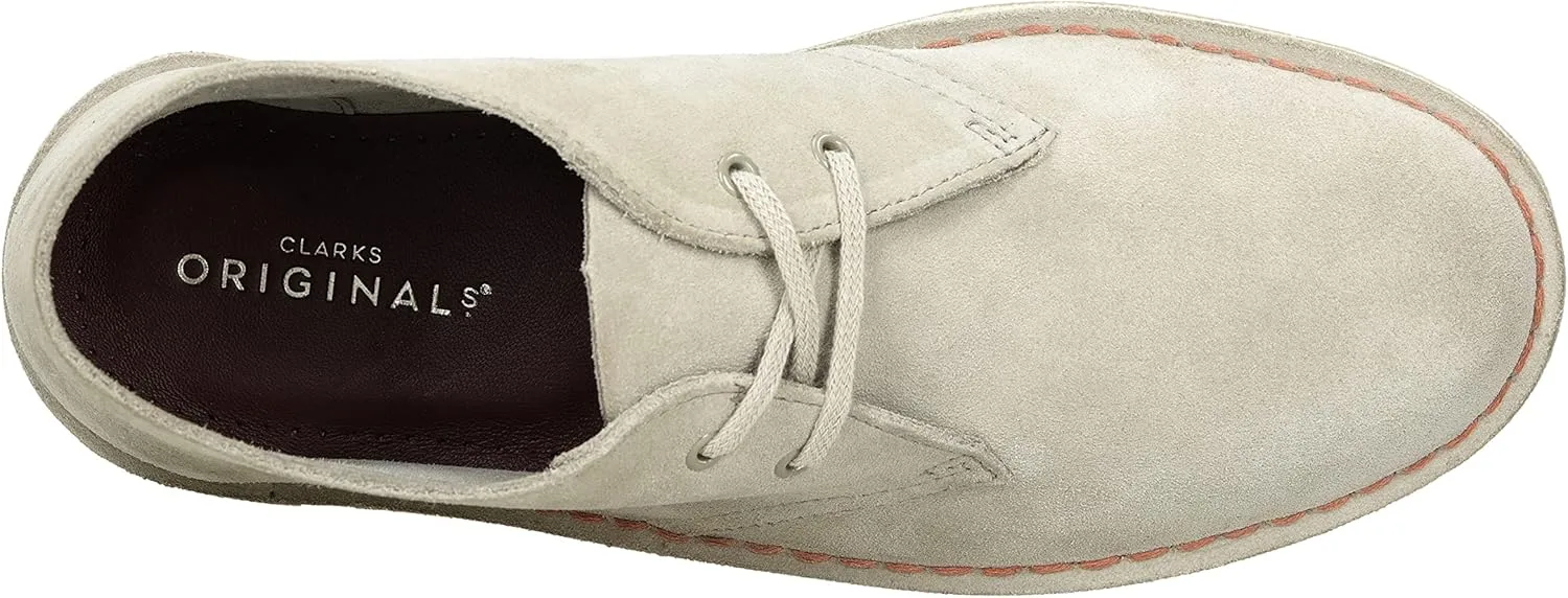 Clarks Women's Desert Boot. Chukka