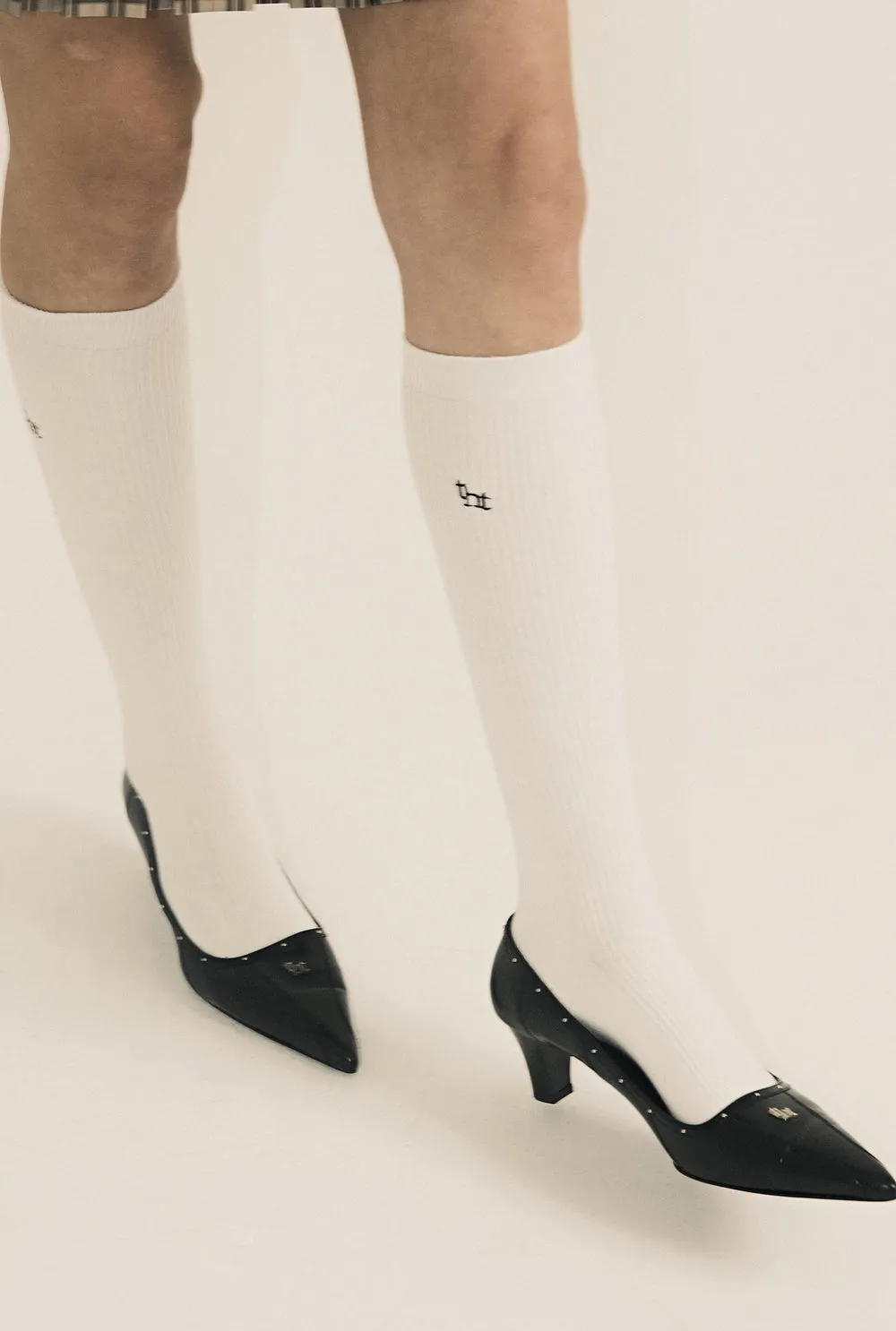 Classic logo pumps