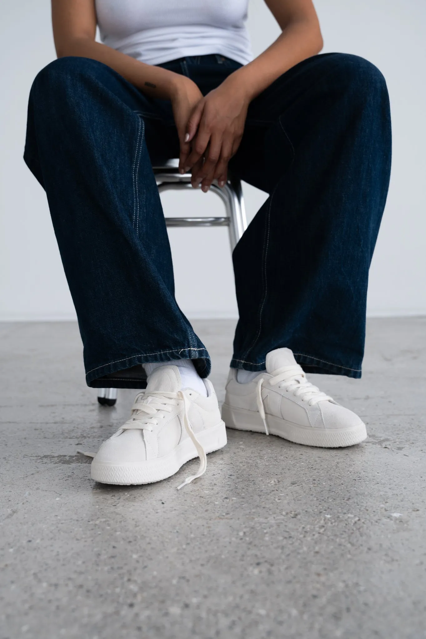 Essence Leather OG-22 | Bright White Vapor Grey | Women