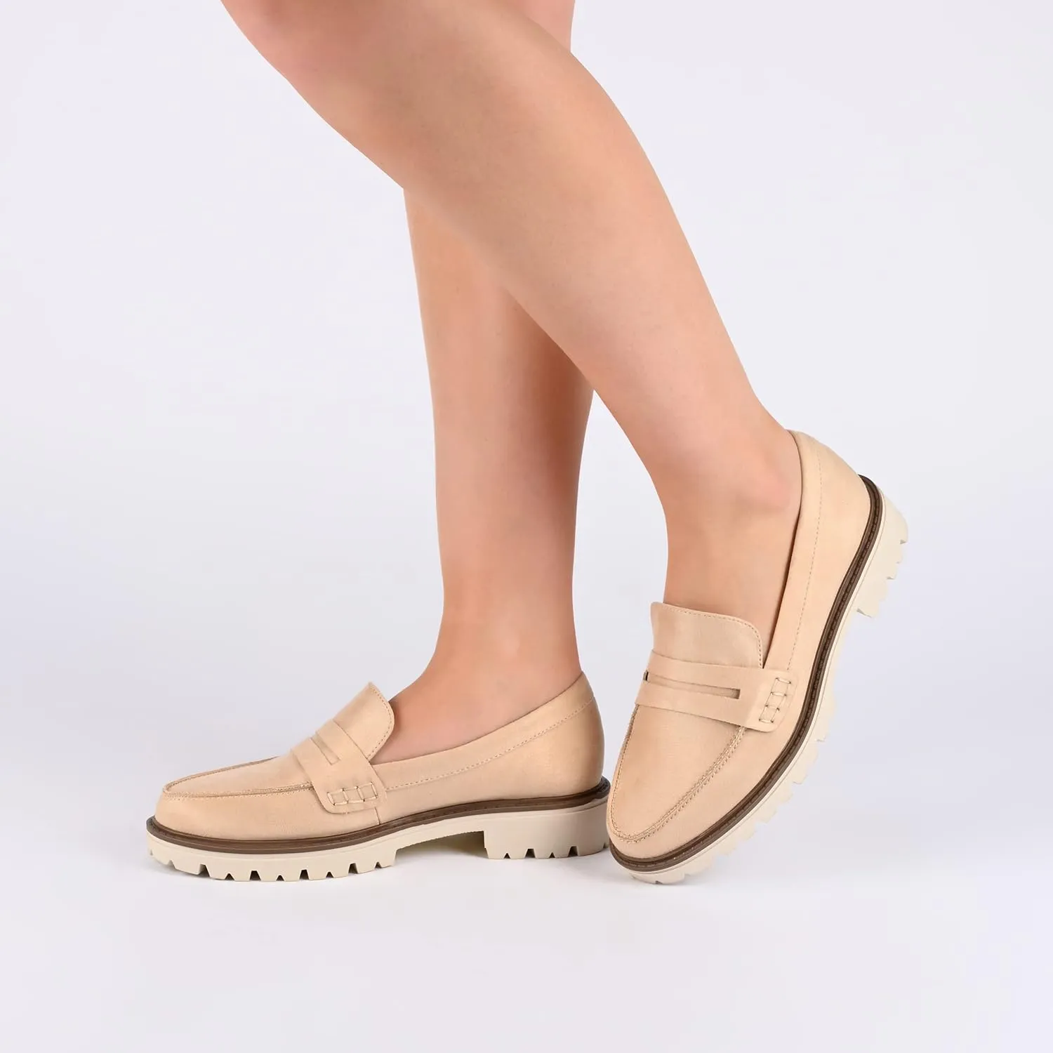 Journee Women's Comfort Foam Kenly Medium and Wide Width Loafer