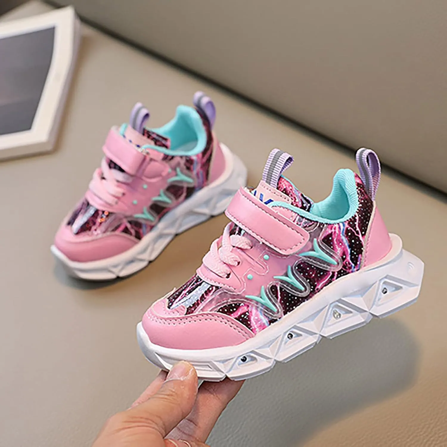 Little Girls Boys Sneakers LED Charged Breathable Soft Sole Strap Collision Color Smooth Reflective Sport Shoes