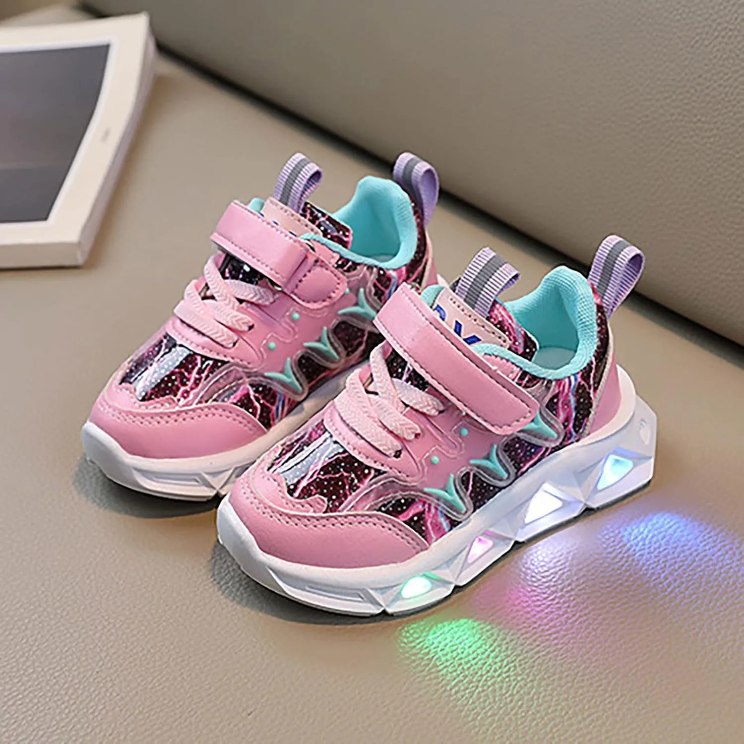 Little Girls Boys Sneakers LED Charged Breathable Soft Sole Strap Collision Color Smooth Reflective Sport Shoes