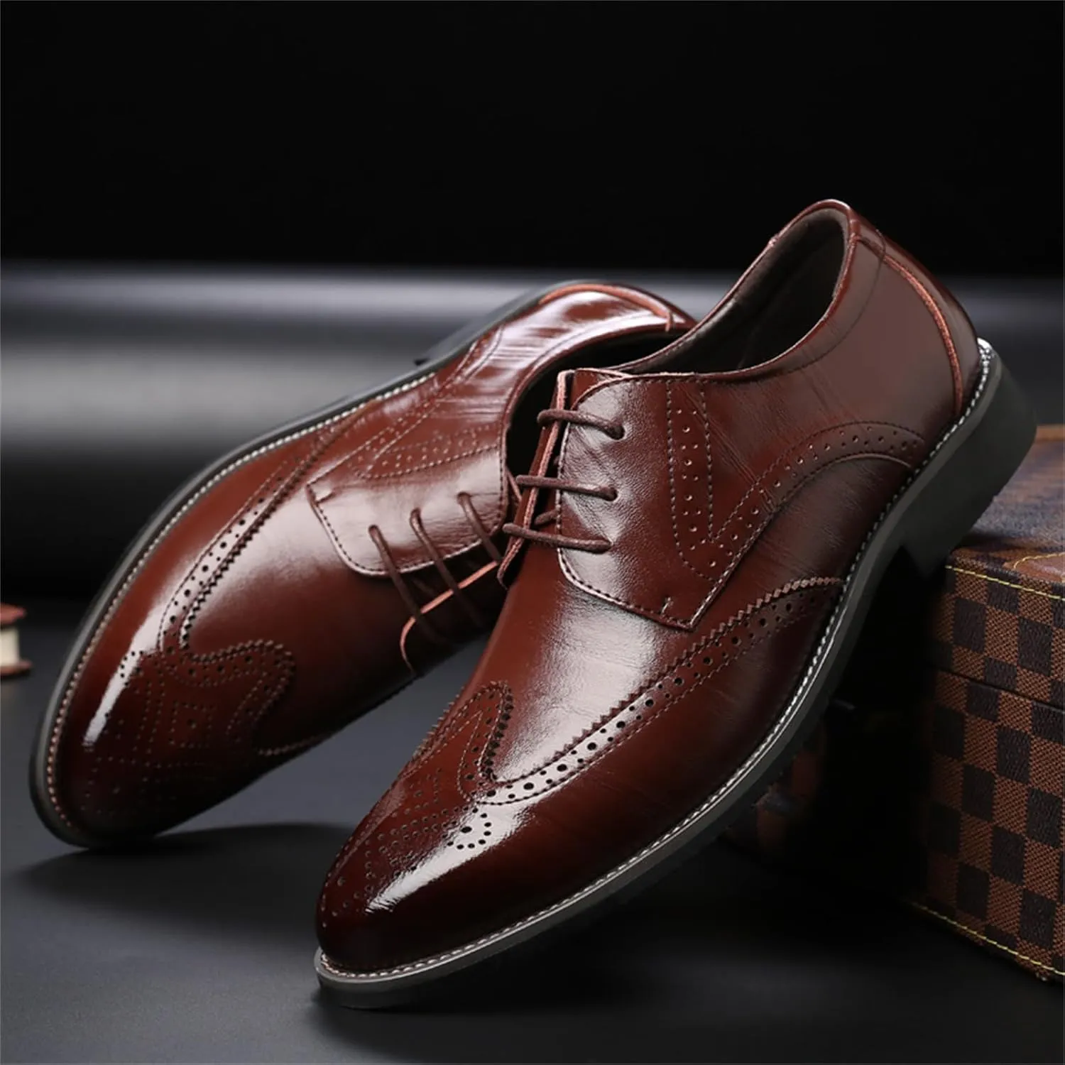 Men's Classic Leather Formal Business Oxford Wingtip Lace Up Retro Casual Dress Shoes for Men Comfortable