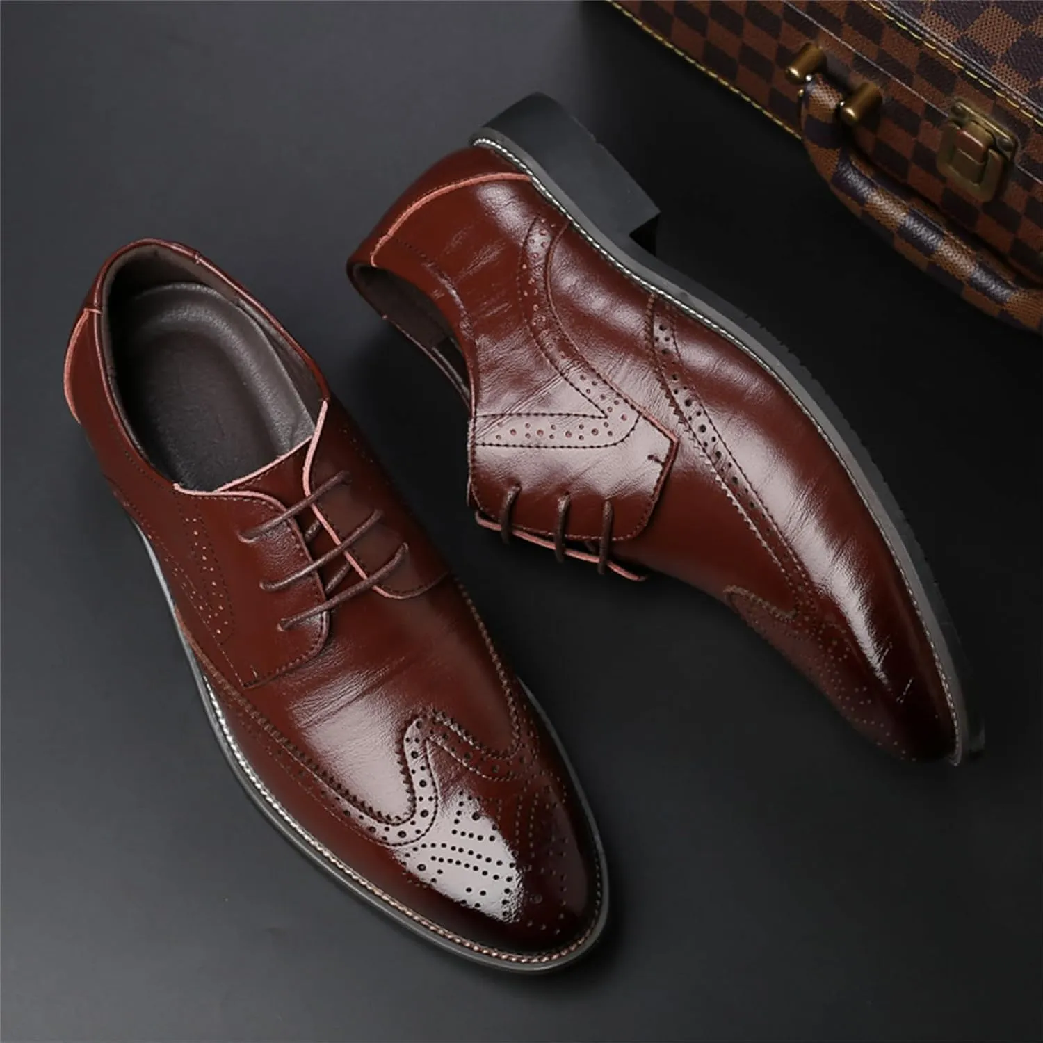 Men's Classic Leather Formal Business Oxford Wingtip Lace Up Retro Casual Dress Shoes for Men Comfortable