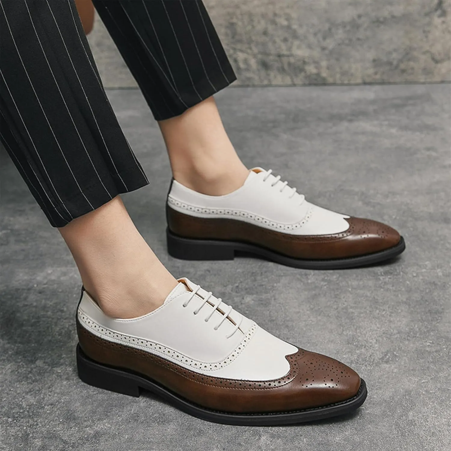 Men's Leather Brogue Wingtip Lace-Up Oxford Shoes Open-Vamp Low-Top Business Dress Shoes Comfortable Outdoor Fashion Sport Shoes