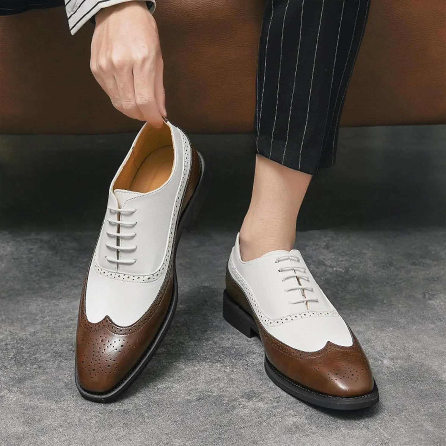 Men's Leather Brogue Wingtip Lace-Up Oxford Shoes Open-Vamp Low-Top Business Dress Shoes Comfortable Outdoor Fashion Sport Shoes