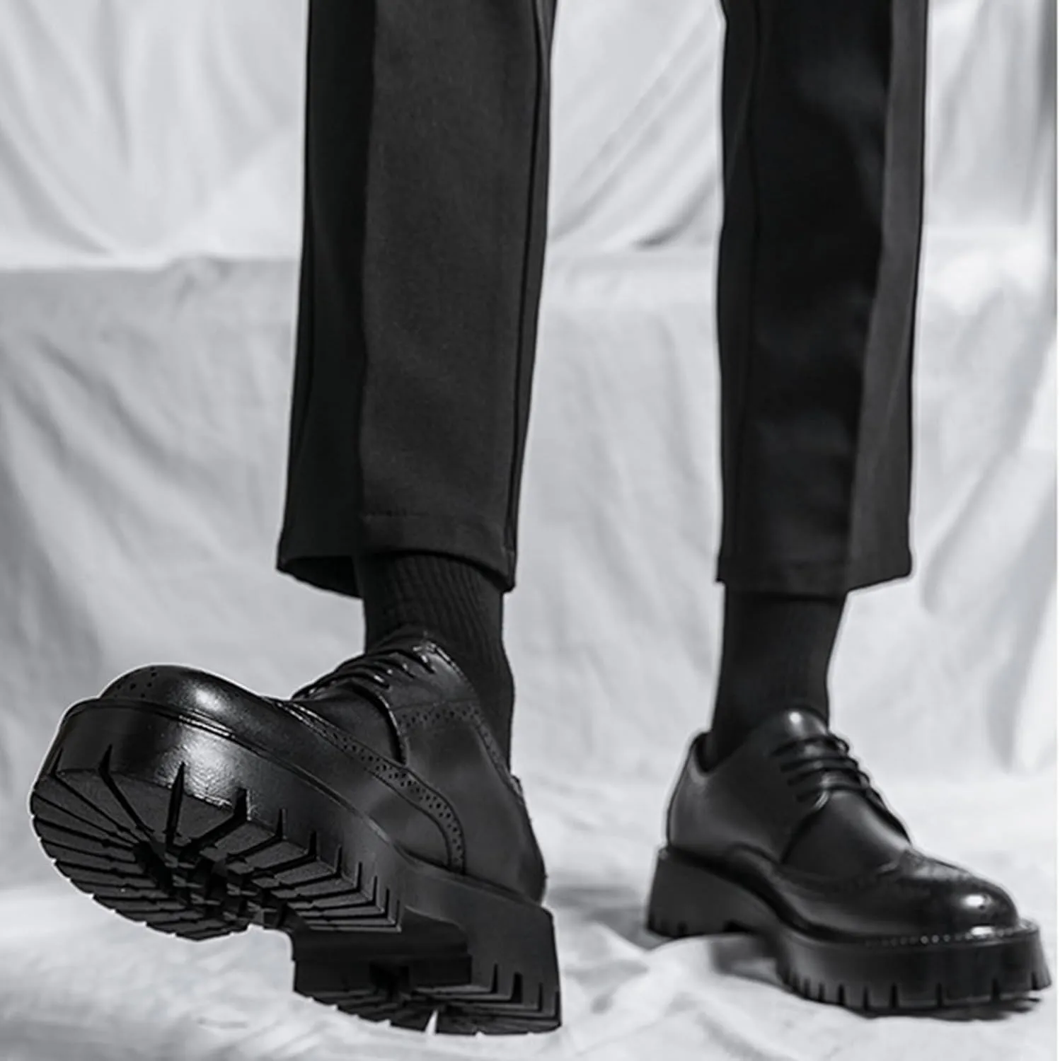 Men's Leather Wingtip Platform Derby Shoes Comfort Round Toe Lace Up Lug Sole Brogue Oxfords Casual Business Work Dress Shoes