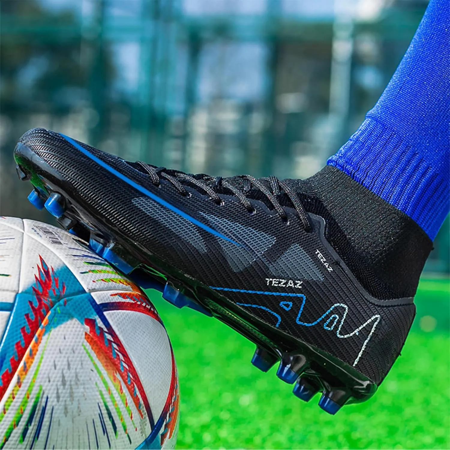 Men's Soccer Cleats Lightweight Football Cleats Professional Training High-top Soccer Shoes
