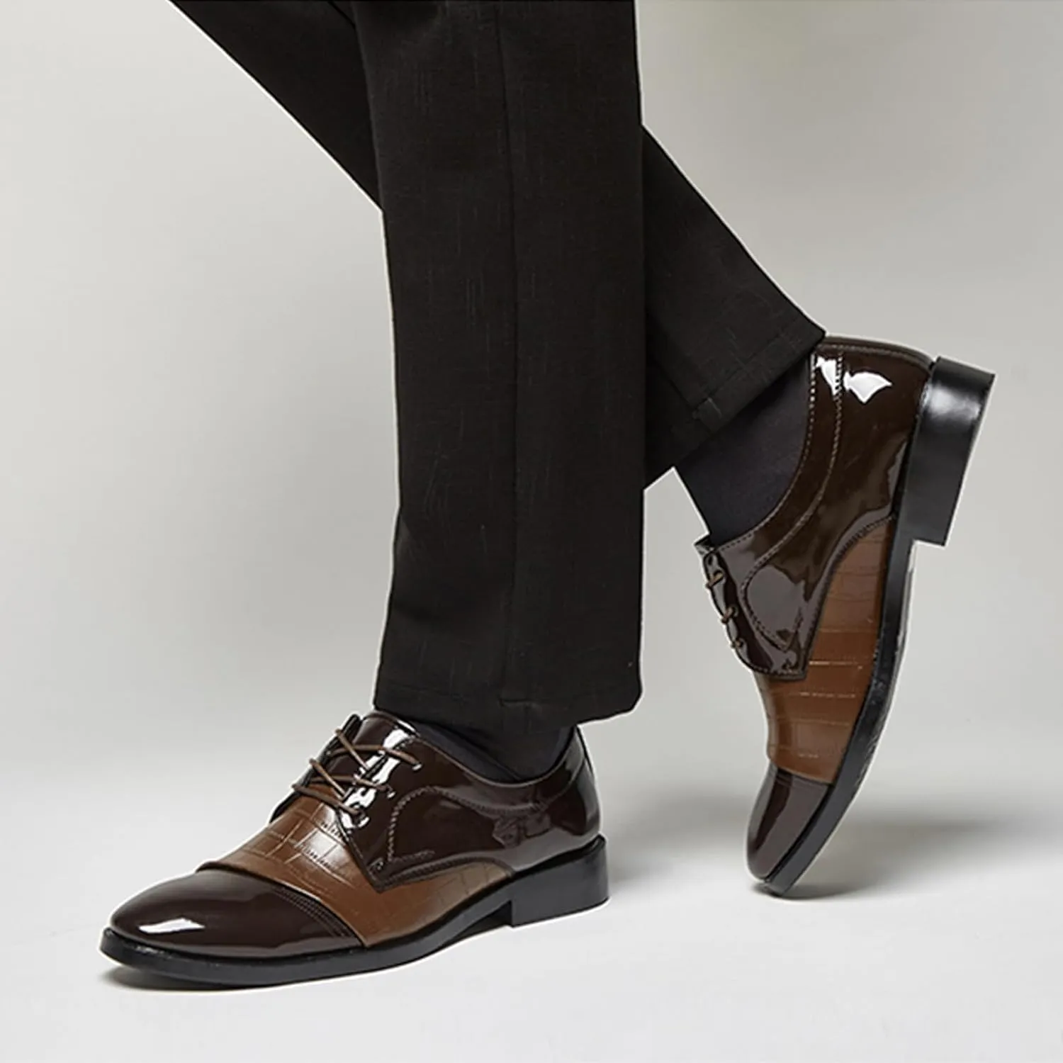 Men's Vintage Patent Leather Cap Toe Two-Tone Dress Shoes Modern Formal Business Lace Up Round Toe Oxford