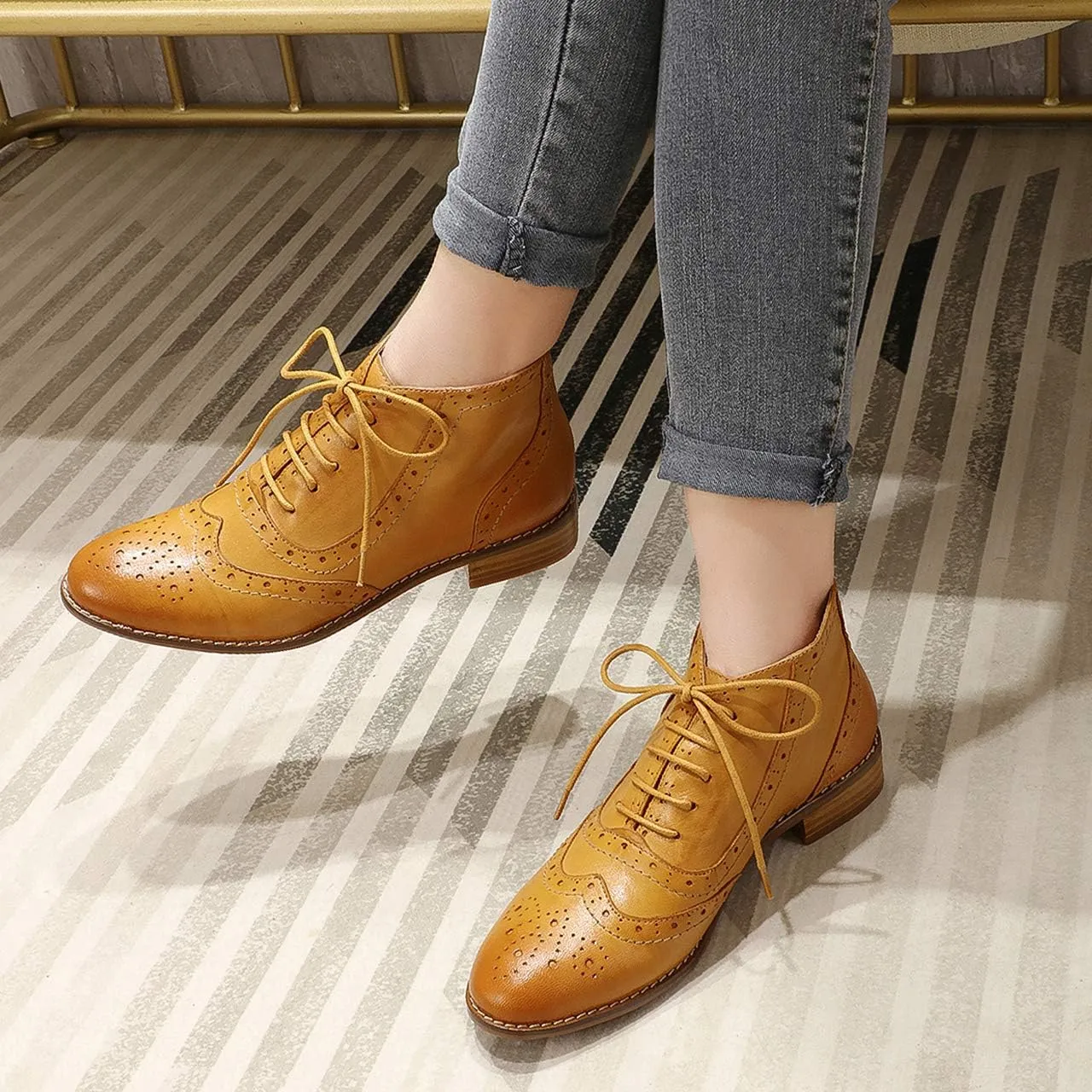 Mona flying Women's Leather Lace-up Wingtip Oxfords Brogue Boots Ankle High Vintage Tie up Booties Ladies Low Heel Short Boots