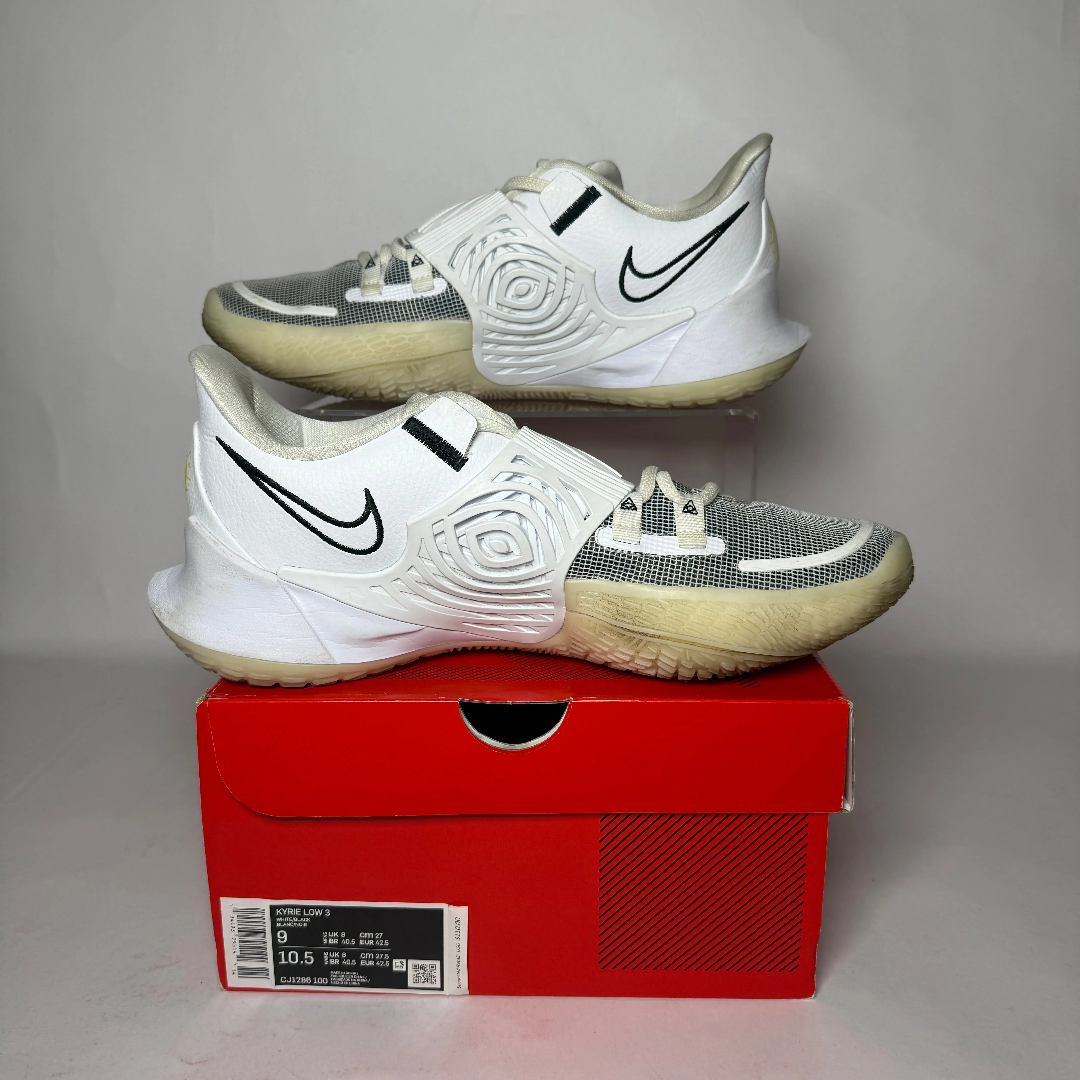 Nike Kyrie Low 3 White Black Glow *pre-owned* (SIZE 9)