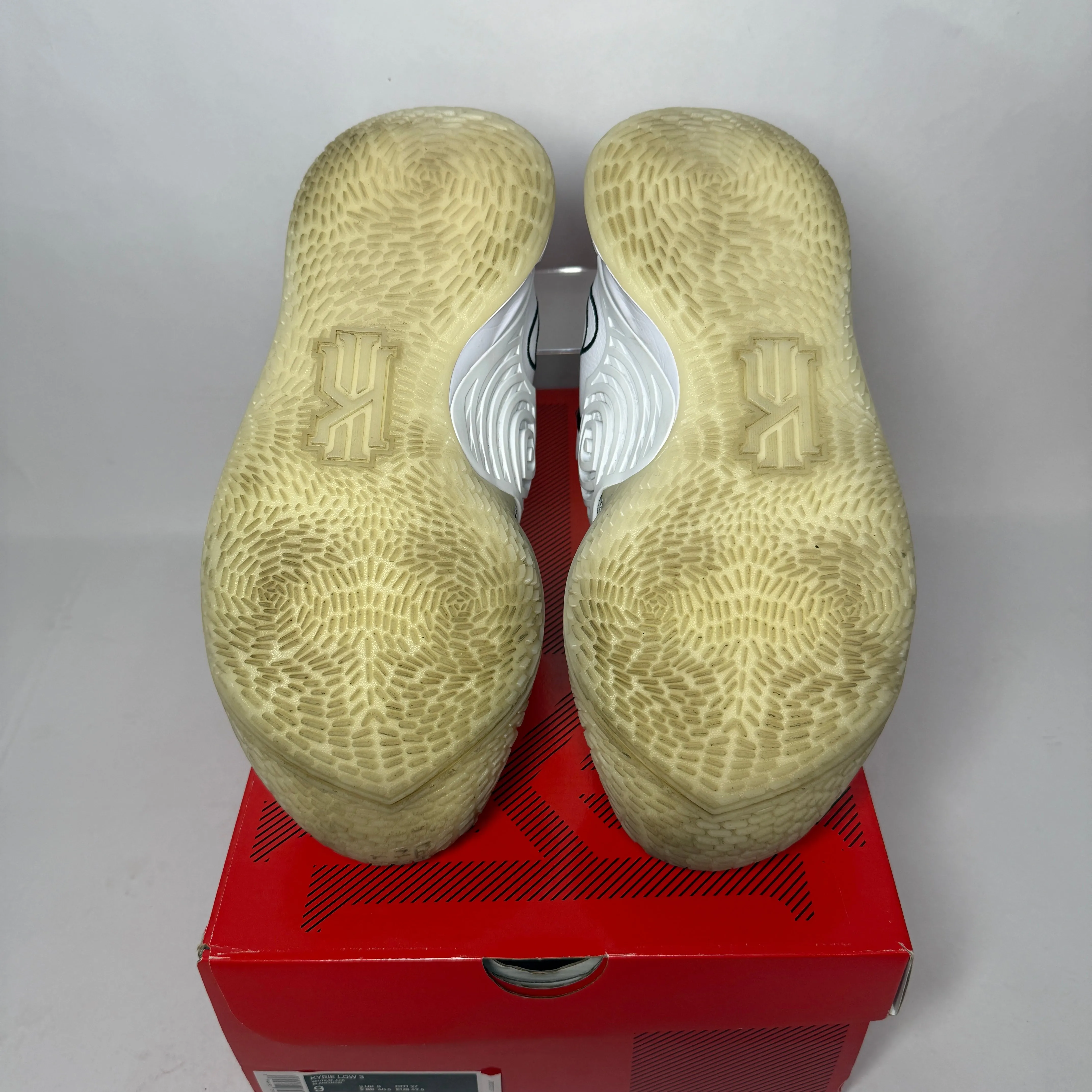 Nike Kyrie Low 3 White Black Glow *pre-owned* (SIZE 9)