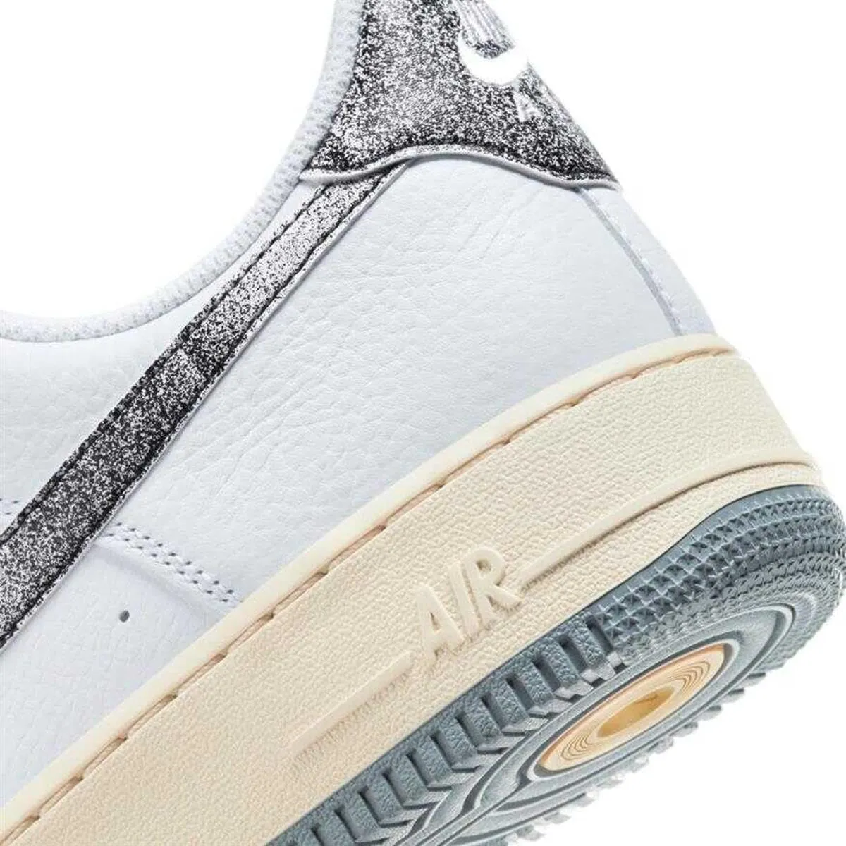 Nike Men's Court Vision Low Sneaker