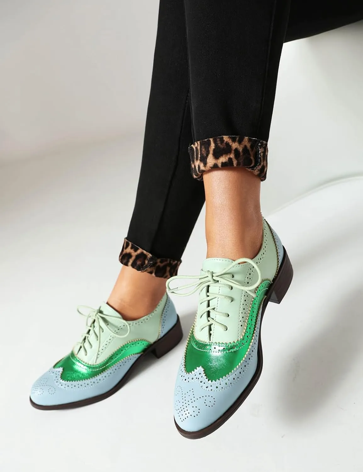 Roimaash Leisure Oxford Shoes Women Two Tone Wingtip Brogue Shoes
