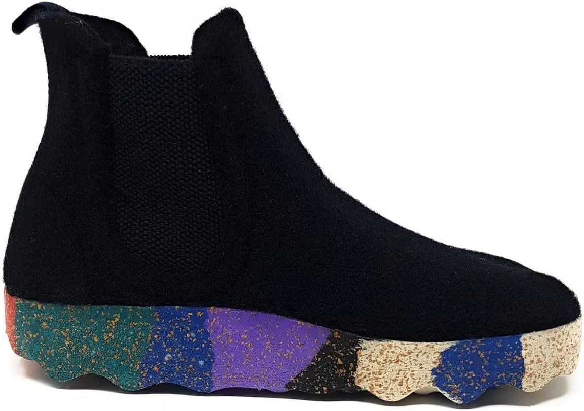 Women's Chelsea Boots