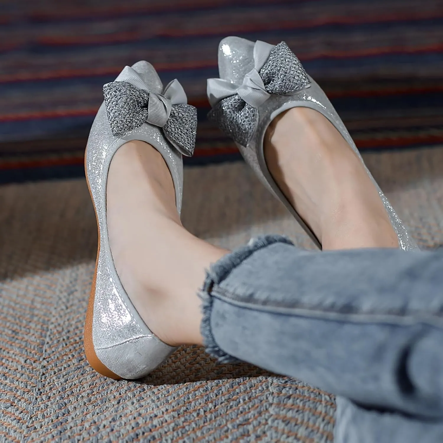 Women's Flats, Foldable Ballet Flats for Women, Fashion Bow Tie Pionted Toe Comfort Lightweight Slip-On Dress Shoes