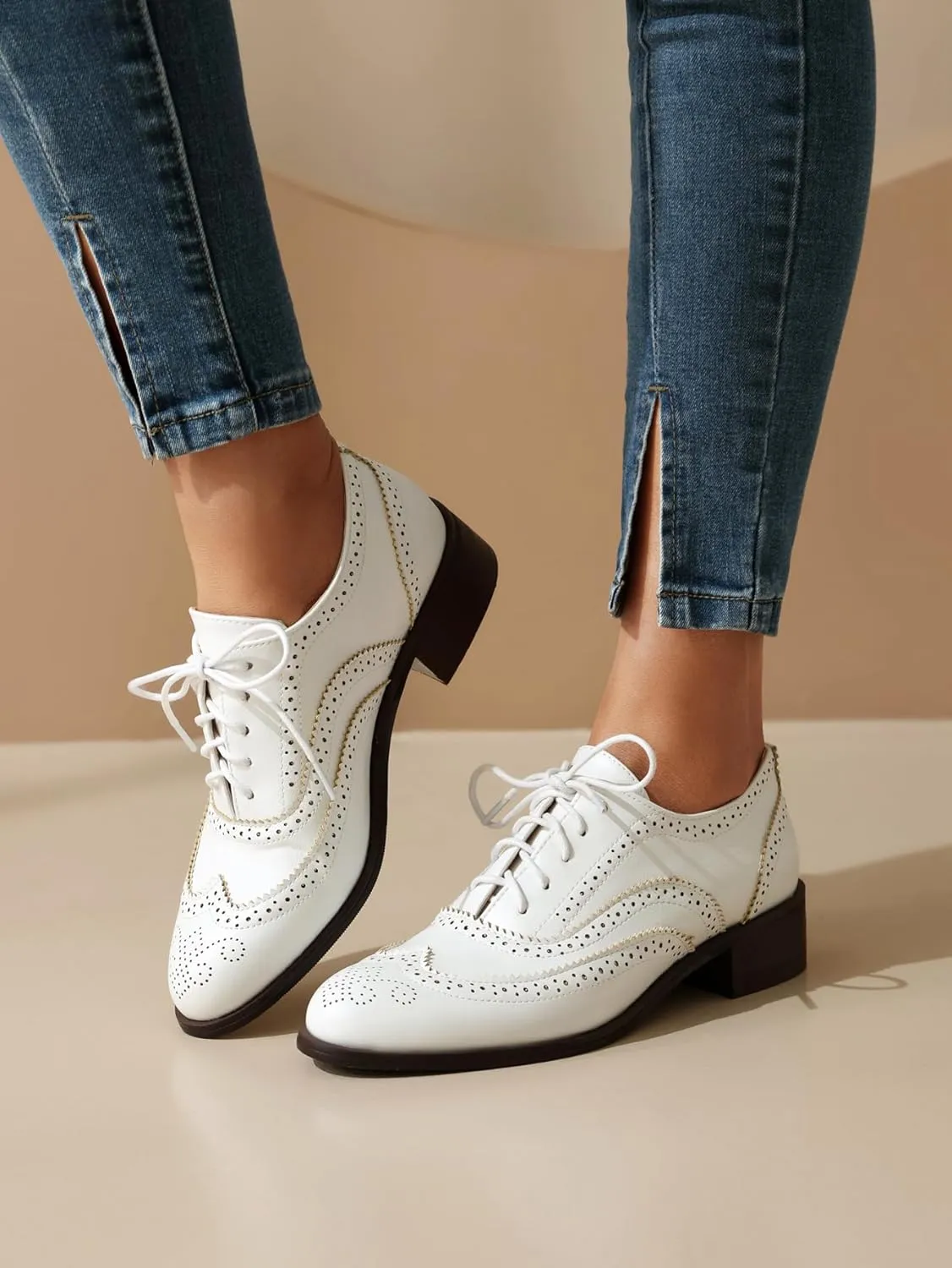 Women's Round Toe Low Chunky Heel Oxford Vintage Flat Pumps Comfortable Lace Up Business Wingtip Brogue Office Dress Shoes