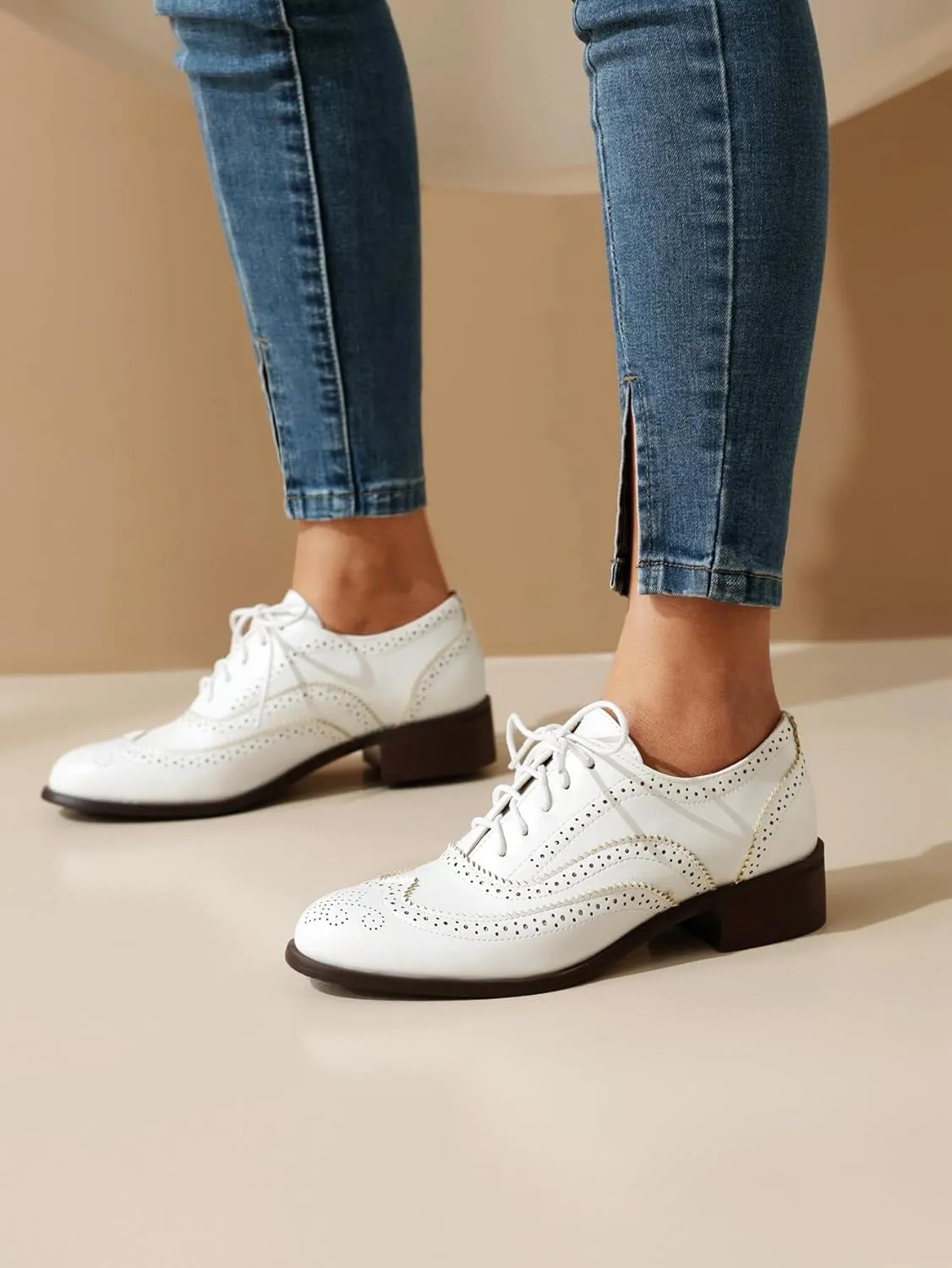 Women's Round Toe Low Chunky Heel Oxford Vintage Flat Pumps Comfortable Lace Up Business Wingtip Brogue Office Dress Shoes