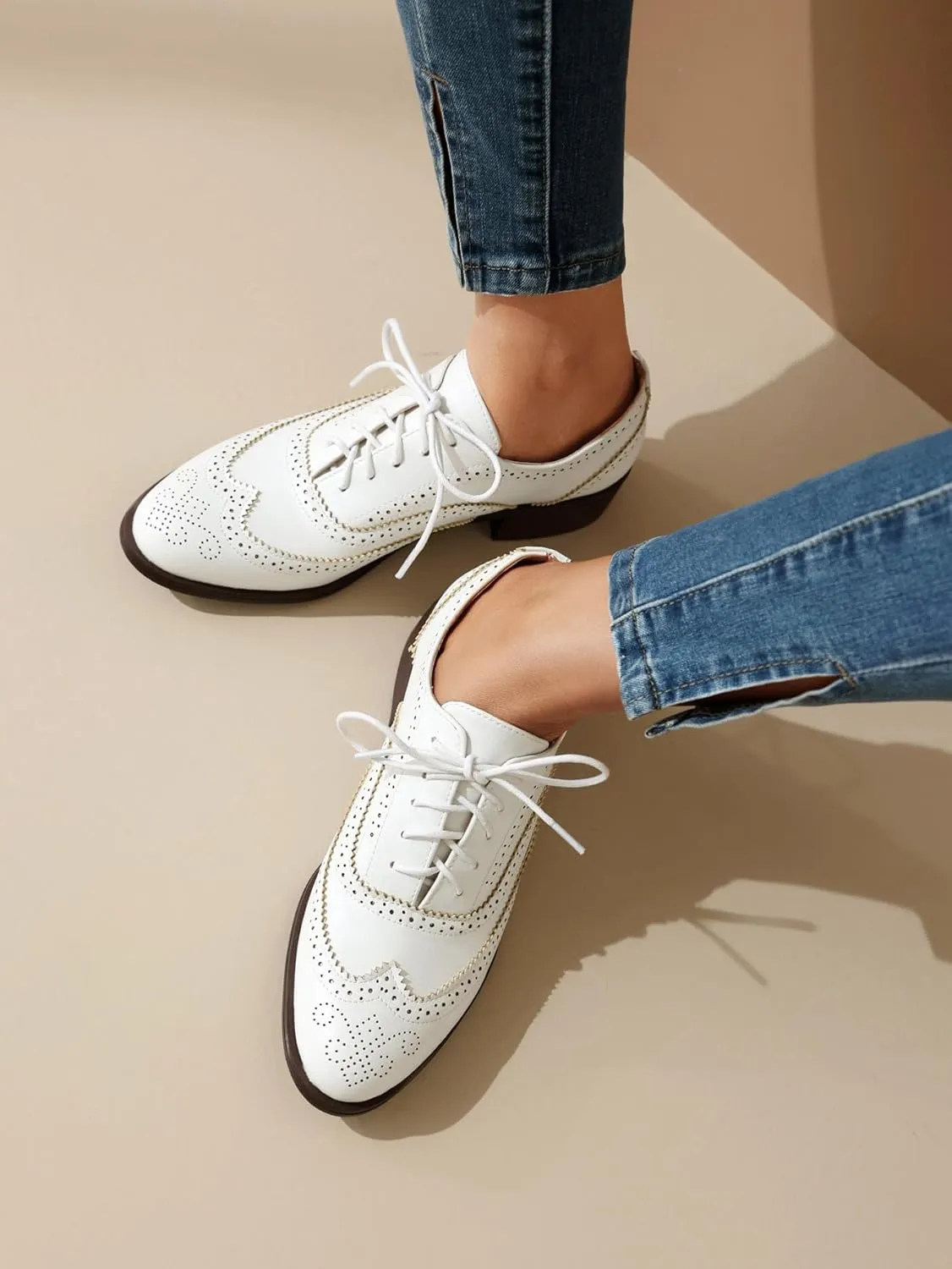 Women's Round Toe Low Chunky Heel Oxford Vintage Flat Pumps Comfortable Lace Up Business Wingtip Brogue Office Dress Shoes