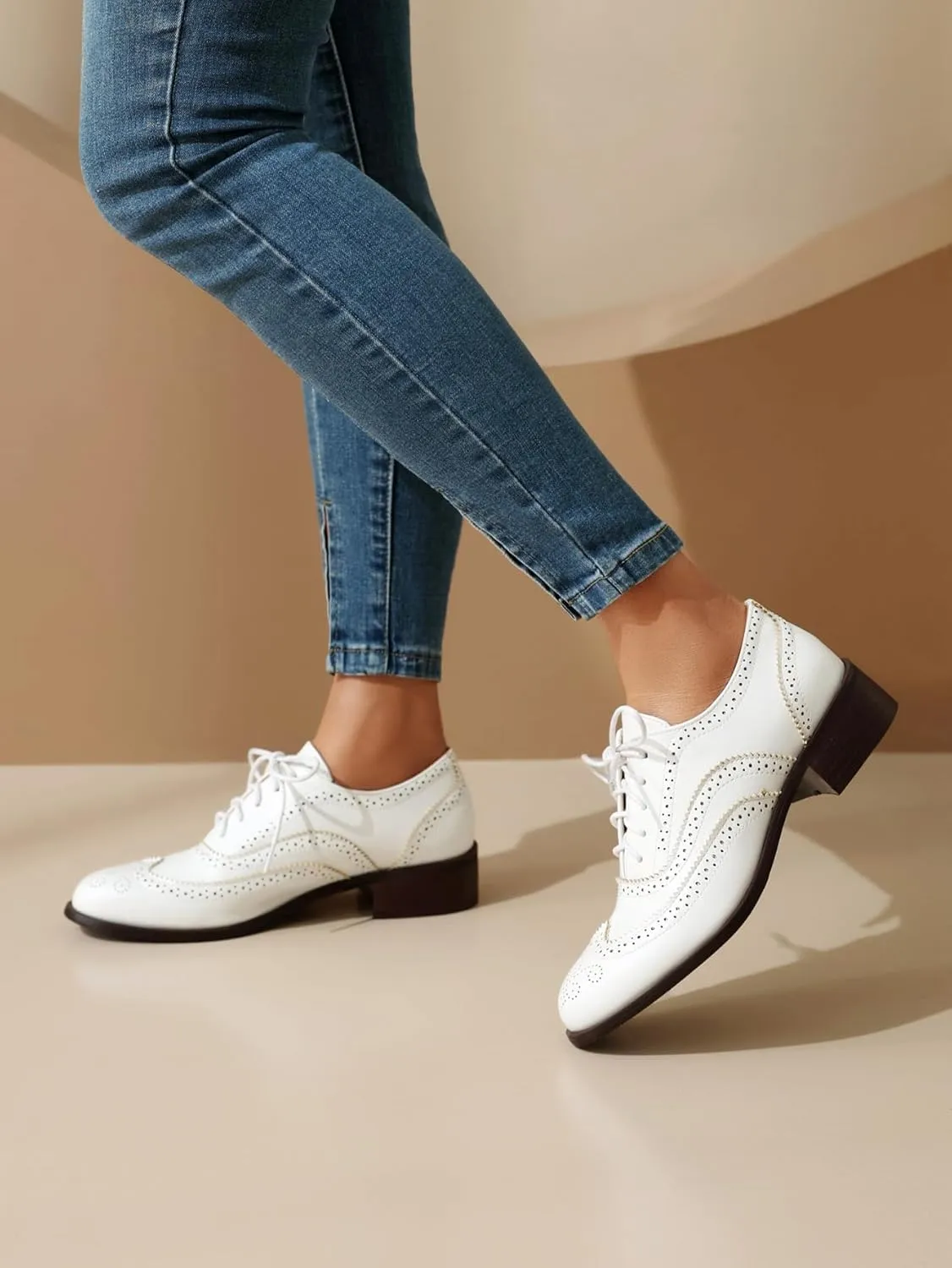 Women's Round Toe Low Chunky Heel Oxford Vintage Flat Pumps Comfortable Lace Up Business Wingtip Brogue Office Dress Shoes